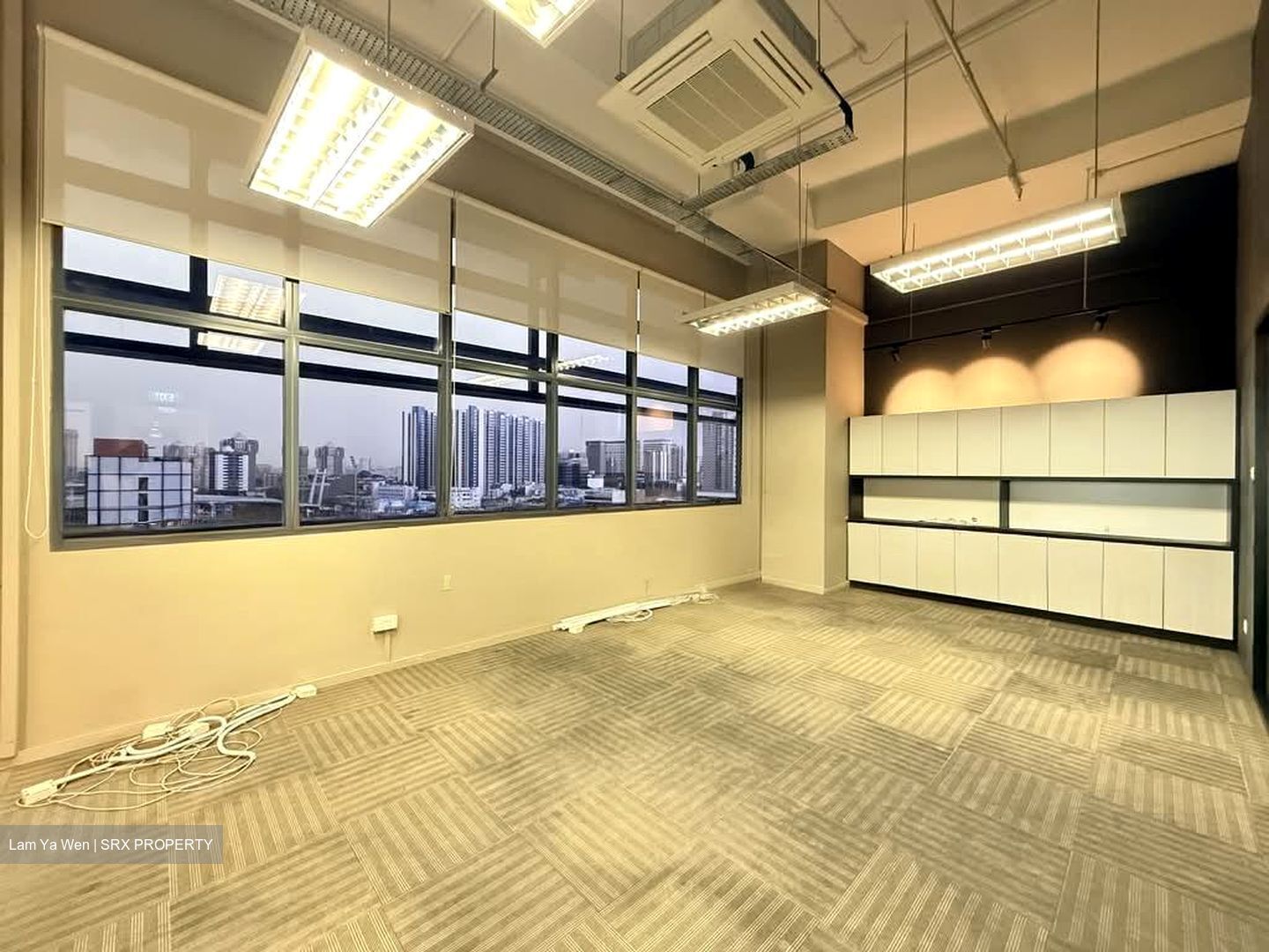 Ct Hub 2 (D12), Office #557778871